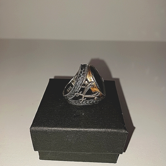 Dazzling Silver Ring, Size 8, with Black Zircon Stone - Picture 7 of 12